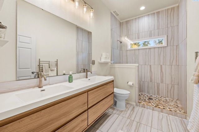 6102 W 20th Avenue, Kennewick, WA 99337