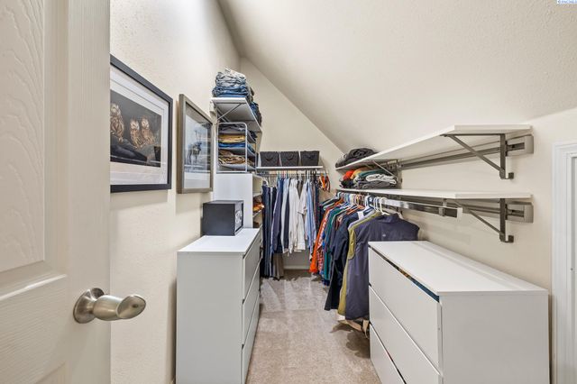 6102 W 20th Avenue, Kennewick, WA 99337