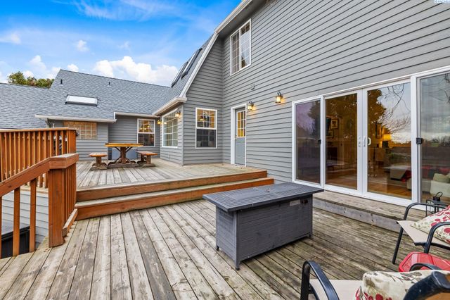 6102 W 20th Avenue, Kennewick, WA 99337