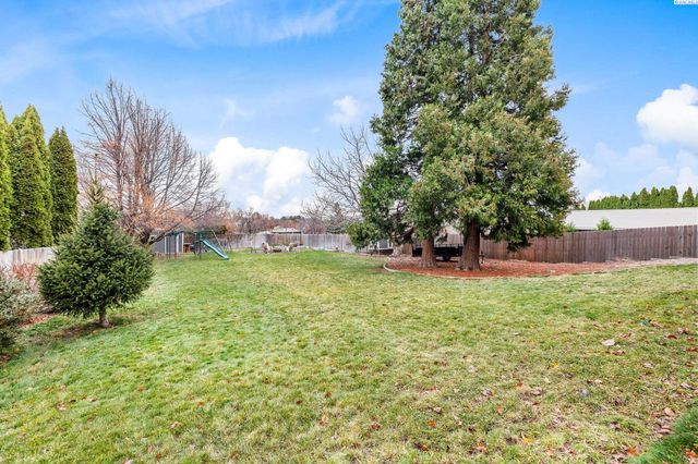 6102 W 20th Avenue, Kennewick, WA 99337