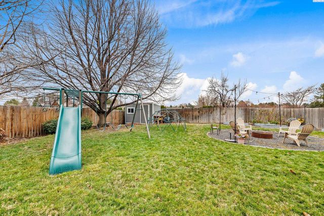 6102 W 20th Avenue, Kennewick, WA 99337