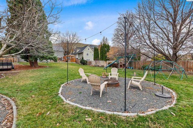 6102 W 20th Avenue, Kennewick, WA 99337