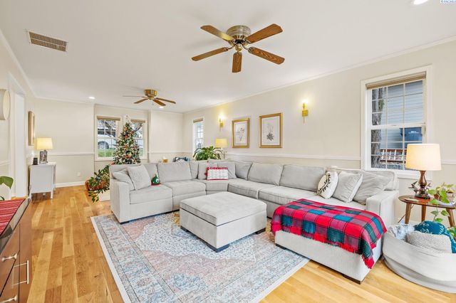 6102 W 20th Avenue, Kennewick, WA 99337