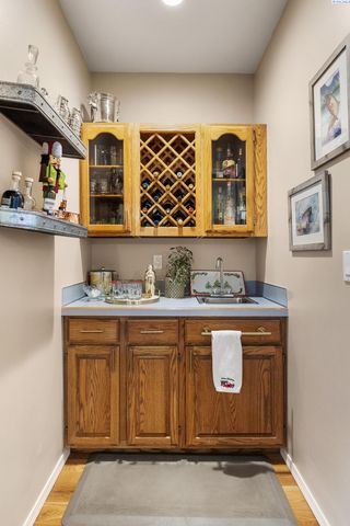 6102 W 20th Avenue, Kennewick, WA 99337