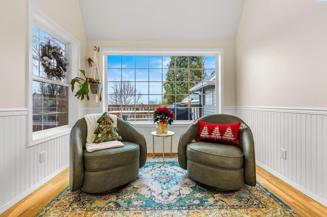 6102 W 20th Avenue, Kennewick, WA 99337