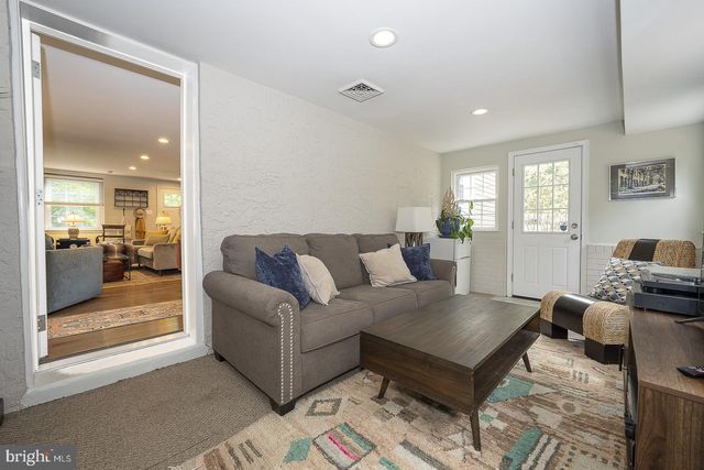 5 WATERVILLE RD, Wallingford, PA 19086