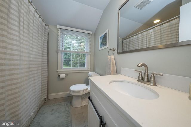 5 WATERVILLE RD, Wallingford, PA 19086