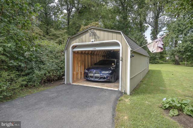 5 WATERVILLE RD, Wallingford, PA 19086