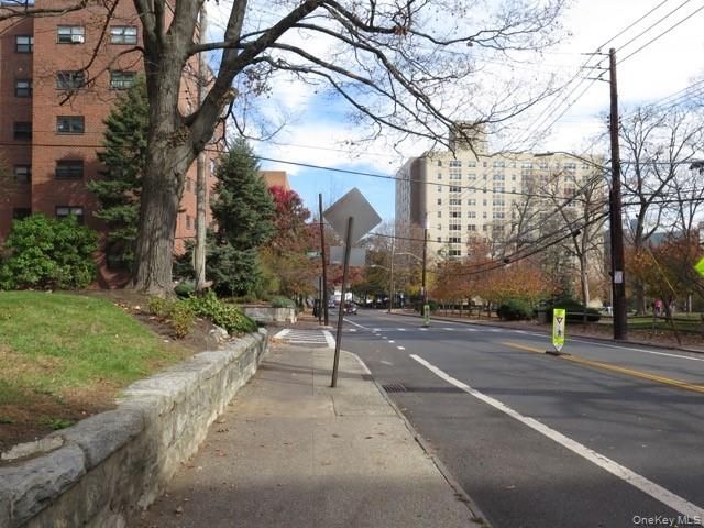 11 Lake Street 3A, White Plains, NY 10603