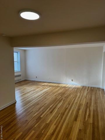 11 Lake Street 3A, White Plains, NY 10603