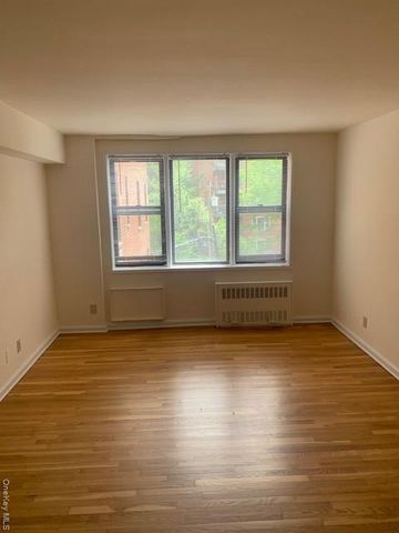 11 Lake Street 3A, White Plains, NY 10603