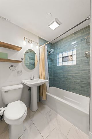 2852 Scott Street, Franklin Park, IL 60131