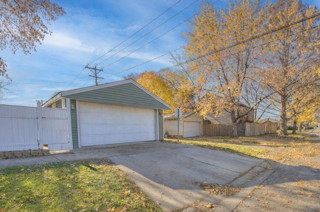 2852 Scott Street, Franklin Park, IL 60131