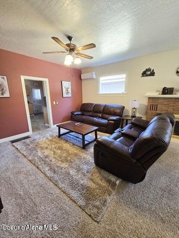 409 Pine St, Wallace, ID 83873