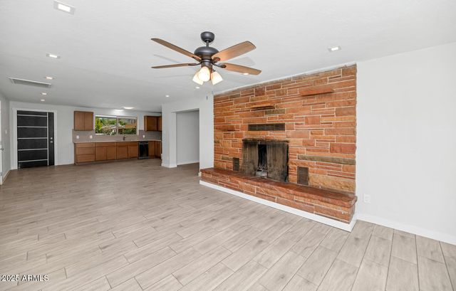 4821 E SHERIDAN Street, Phoenix, AZ 85008