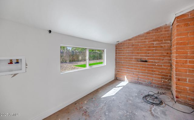 4821 E SHERIDAN Street, Phoenix, AZ 85008