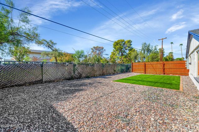 4821 E SHERIDAN Street, Phoenix, AZ 85008