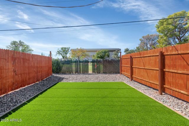 4821 E SHERIDAN Street, Phoenix, AZ 85008