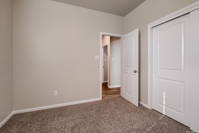 13015 Kathleen St, St Hedwig, TX 78152