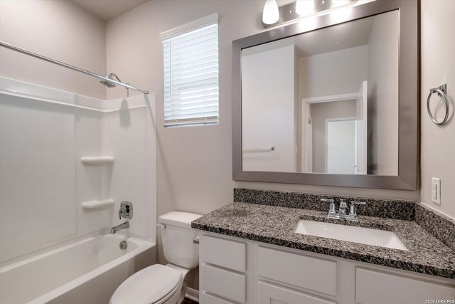 13015 Kathleen St, St Hedwig, TX 78152