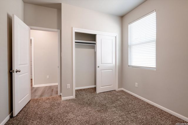 13015 Kathleen St, St Hedwig, TX 78152