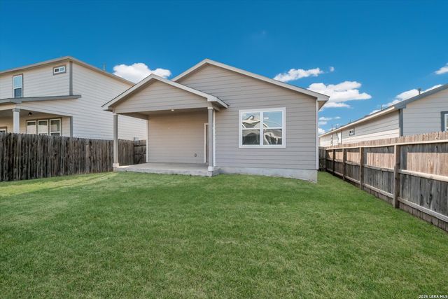 13015 Kathleen St, St Hedwig, TX 78152