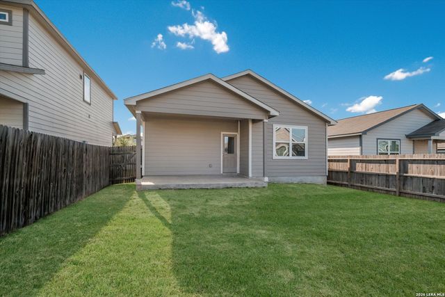 13015 Kathleen St, St Hedwig, TX 78152