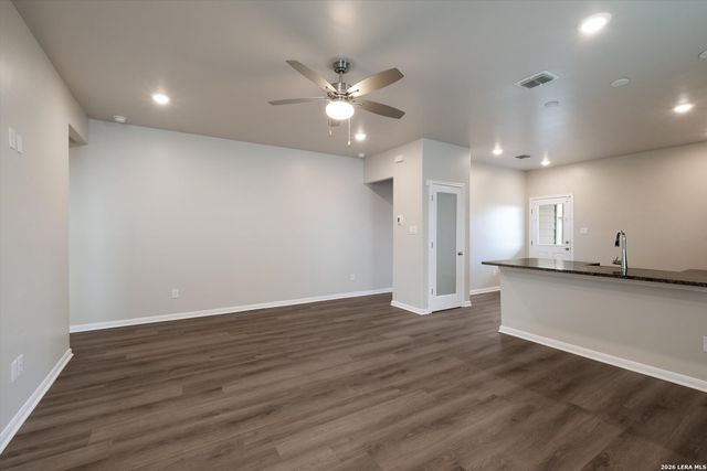 13015 Kathleen St, St Hedwig, TX 78152