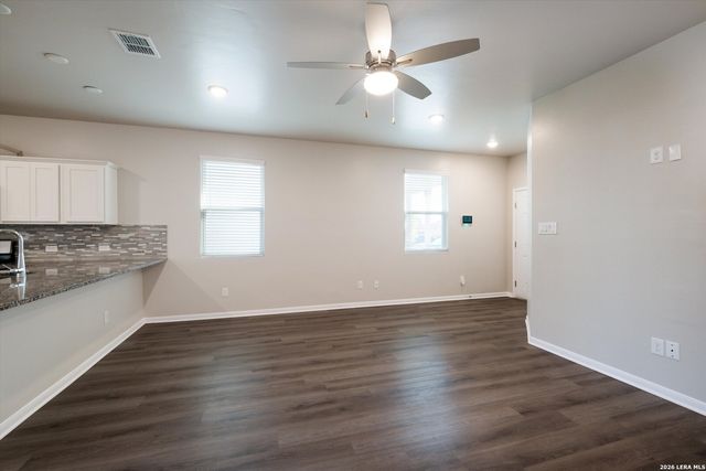 13015 Kathleen St, St Hedwig, TX 78152