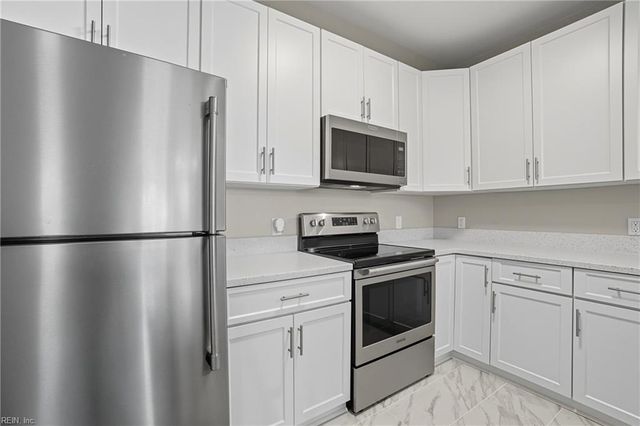 2524 Hidden Shores Dr Apt 104, Virginia Beach, VA 23454