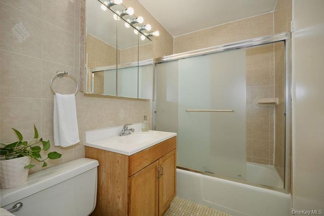 2 Consulate Drive 1J, Tuckahoe, NY 10707