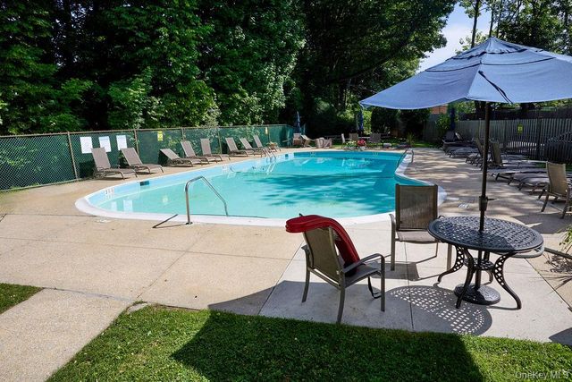 2 Consulate Drive 1J, Tuckahoe, NY 10707