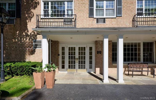 2 Consulate Drive 1J, Tuckahoe, NY 10707