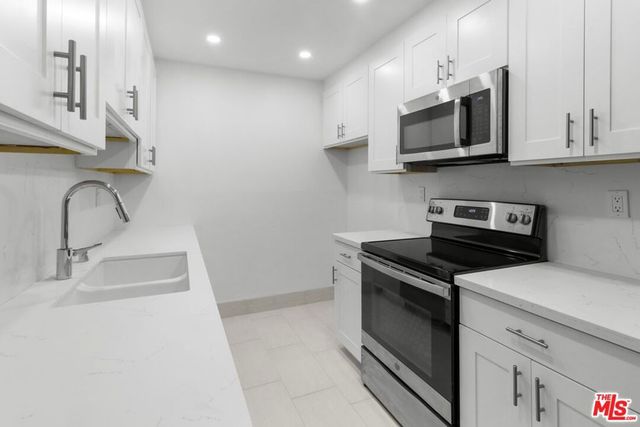 1114 12th Street 103, Santa Monica, CA 90403