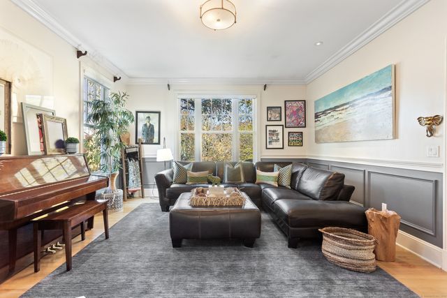 6 Winthrop Hills, Weston, CT 06883