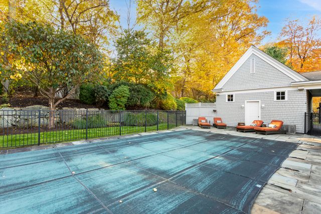 6 Winthrop Hills, Weston, CT 06883