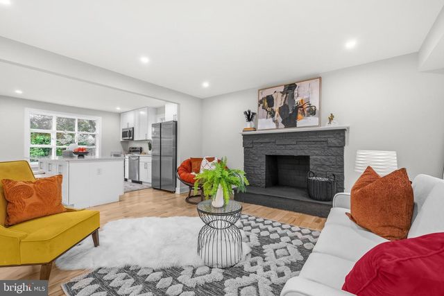 4612 WESTRIDGE PL, Temple Hills, MD 20748