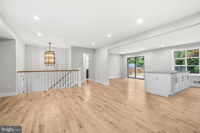 4612 WESTRIDGE PL, Temple Hills, MD 20748