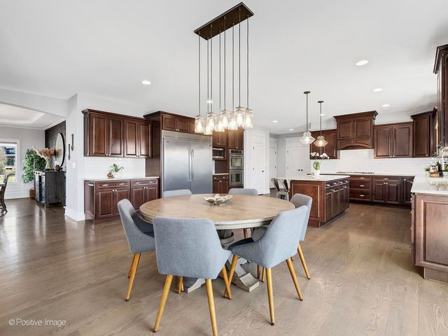 21580 Skyway Drive, Mokena, IL 60448