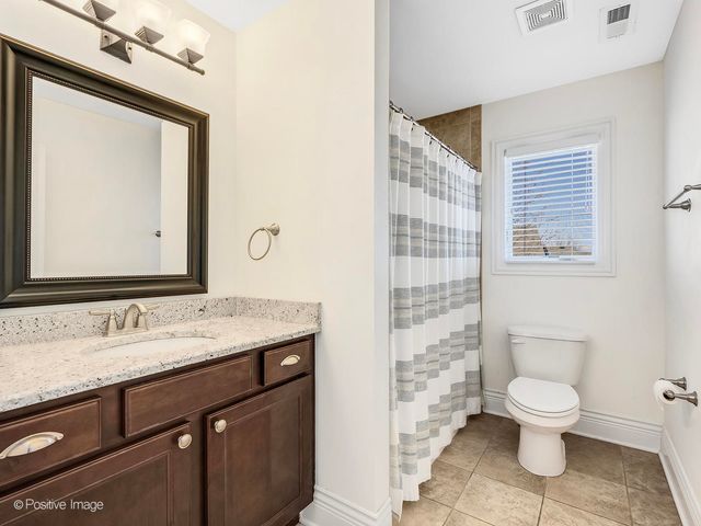 21580 Skyway Drive, Mokena, IL 60448