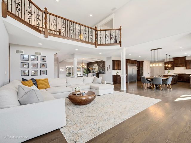 21580 Skyway Drive, Mokena, IL 60448