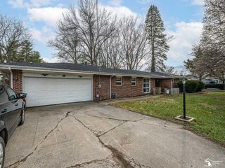 3001 Yargerville Road, La Salle, MI 48145
