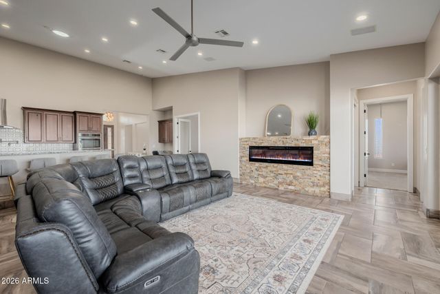 22930 E GALVESTON Street, Mesa, AZ 85212