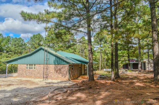 414041 E 1878 Road, Antlers, OK 74523