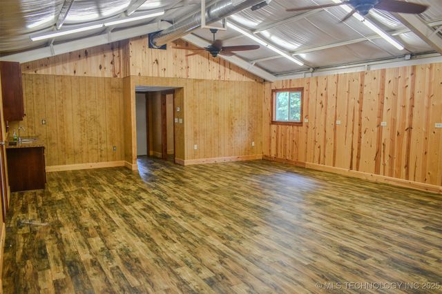 414041 E 1878 Road, Antlers, OK 74523