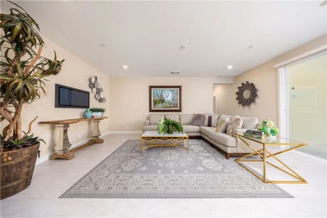 21086 Willow Heights, Diamond Bar, CA 91765