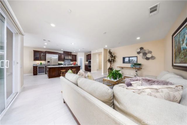 21086 Willow Heights, Diamond Bar, CA 91765