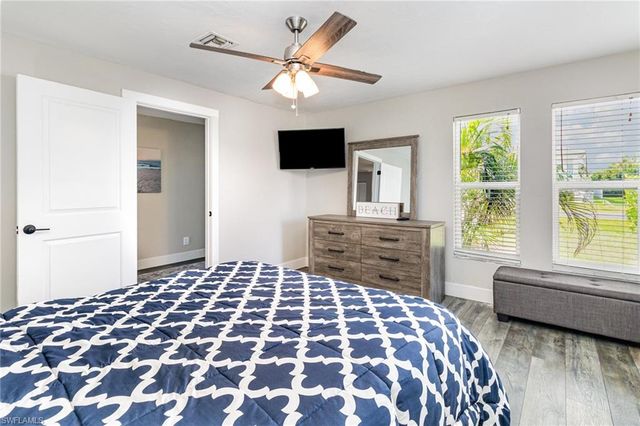 517 98th AVE N, Naples, FL 34108