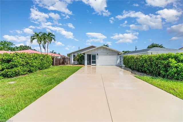 517 98th AVE N, Naples, FL 34108