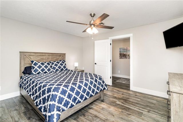 517 98th AVE N, Naples, FL 34108